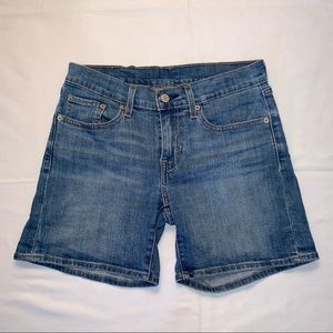 Levi’s Women’s Denim Shorts size 27 CA